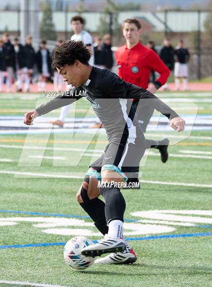 Thumbnail 2 in De La Salle @ Dougherty Valley (CIF NCS Division 1 Final) photogallery.