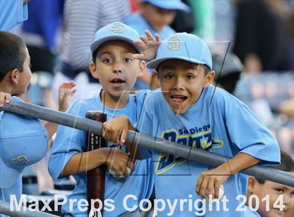 Thumbnail 2 in Perfect Game All-American Classic (East vs. West) photogallery.