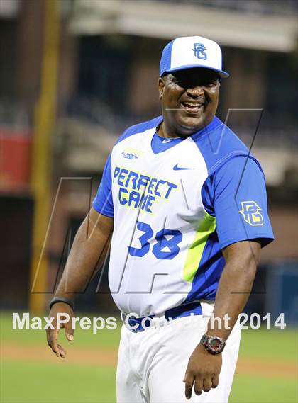 Thumbnail 2 in Perfect Game All-American Classic (East vs. West) photogallery.