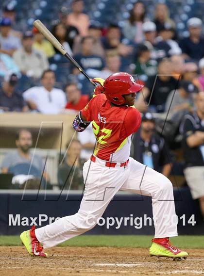 Thumbnail 3 in Perfect Game All-American Classic (East vs. West) photogallery.