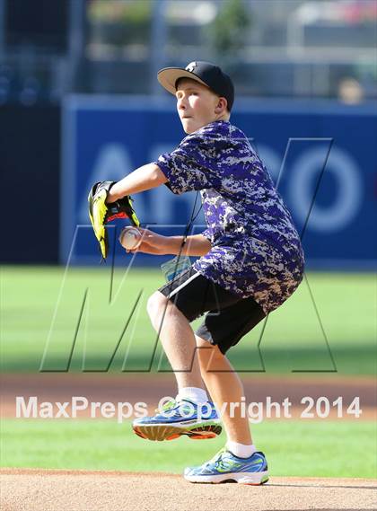 Thumbnail 3 in Perfect Game All-American Classic (East vs. West) photogallery.
