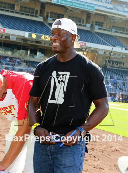 Thumbnail 2 in Perfect Game All-American Classic (East vs. West) photogallery.
