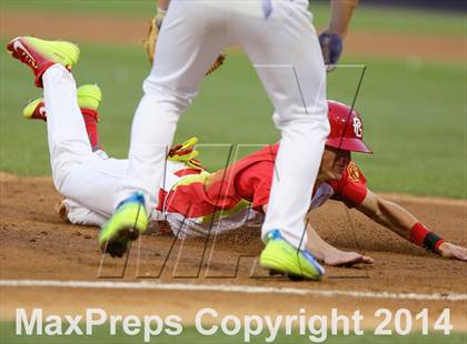 Thumbnail 2 in Perfect Game All-American Classic (East vs. West) photogallery.