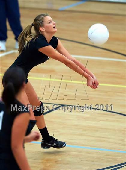 Thumbnail 2 in Westmont vs. St. Francis (CIF CCS Playoffs) photogallery.