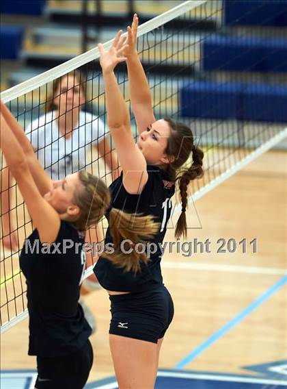Thumbnail 2 in Westmont vs. St. Francis (CIF CCS Playoffs) photogallery.