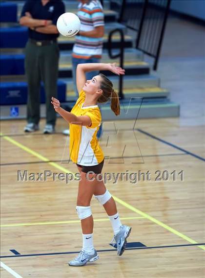 Thumbnail 2 in Westmont vs. St. Francis (CIF CCS Playoffs) photogallery.
