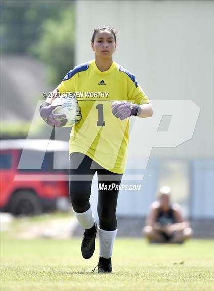 Thumbnail 3 in Crossroads Christian vs. Oakwood (NCISAA 1A Final) photogallery.