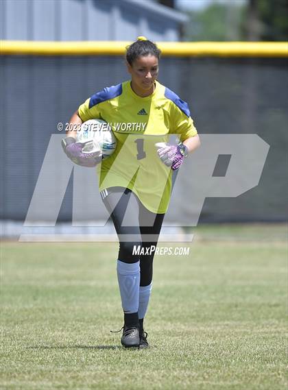 Thumbnail 1 in Crossroads Christian vs. Oakwood (NCISAA 1A Final) photogallery.