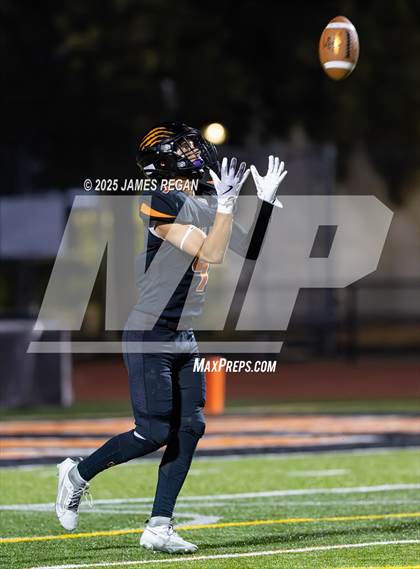 Thumbnail 1 in Capuchino @ Woodside photogallery.