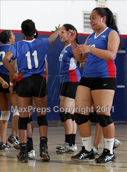 Thumbnail 2 in Serra @ Bellarmine-Jefferson photogallery.