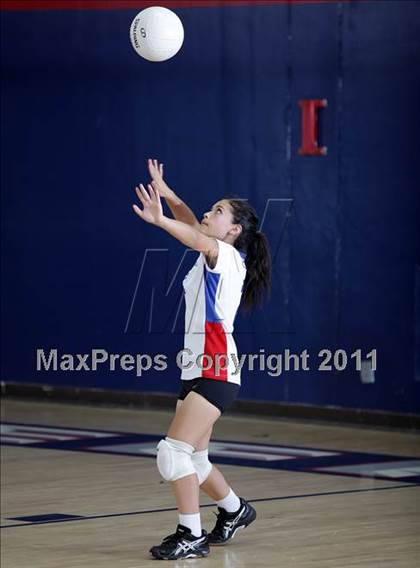 Thumbnail 2 in Serra @ Bellarmine-Jefferson photogallery.