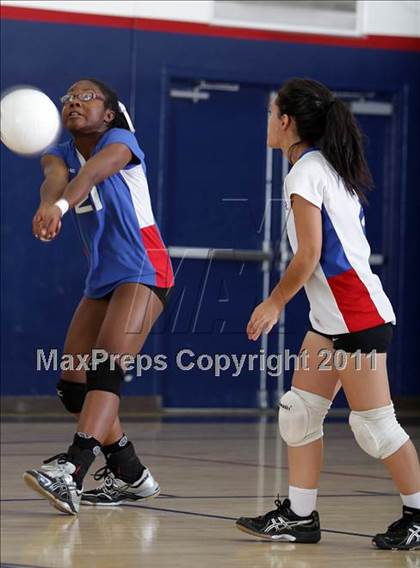 Thumbnail 3 in Serra @ Bellarmine-Jefferson photogallery.