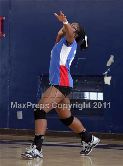 Thumbnail 3 in Serra @ Bellarmine-Jefferson photogallery.