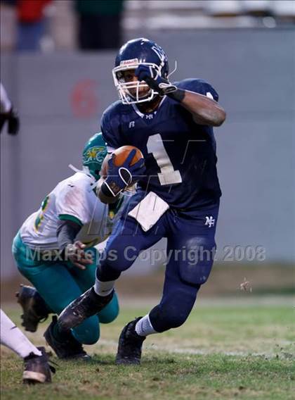 Thumbnail 1 in Mount Airy vs. Williamston (NCHSAA 1-A Football Final) photogallery.