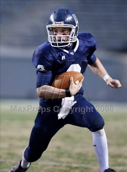 Thumbnail 3 in Mount Airy vs. Williamston (NCHSAA 1-A Football Final) photogallery.