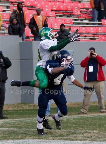 Thumbnail 2 in Mount Airy vs. Williamston (NCHSAA 1-A Football Final) photogallery.