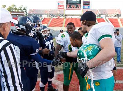 Thumbnail 3 in Mount Airy vs. Williamston (NCHSAA 1-A Football Final) photogallery.