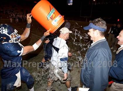Thumbnail 1 in Mount Airy vs. Williamston (NCHSAA 1-A Football Final) photogallery.