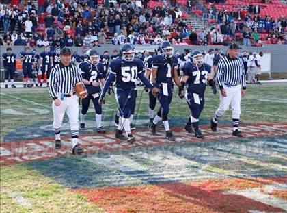 Thumbnail 1 in Mount Airy vs. Williamston (NCHSAA 1-A Football Final) photogallery.