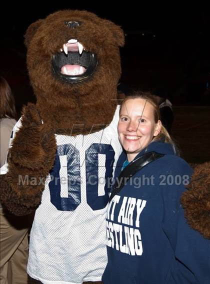 Thumbnail 3 in Mount Airy vs. Williamston (NCHSAA 1-A Football Final) photogallery.