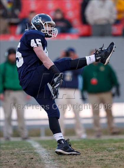 Thumbnail 1 in Mount Airy vs. Williamston (NCHSAA 1-A Football Final) photogallery.