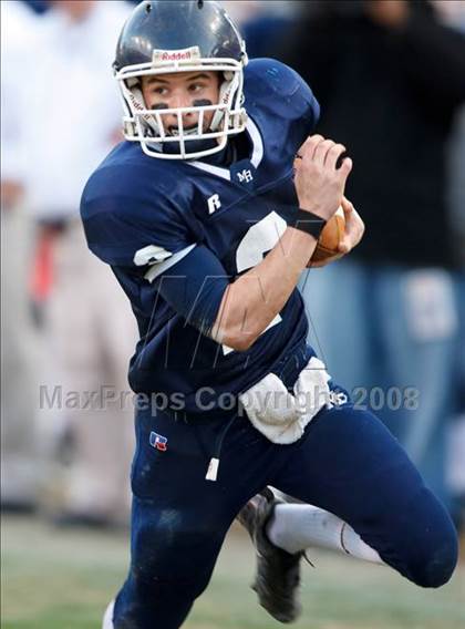 Thumbnail 3 in Mount Airy vs. Williamston (NCHSAA 1-A Football Final) photogallery.