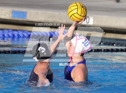 Thumbnail 3 in Palisades vs. Ramona (CIF SoCal Regional Division 3 Round 1) photogallery.