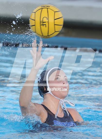 Thumbnail 1 in Palisades vs. Ramona (CIF SoCal Regional Division 3 Round 1) photogallery.