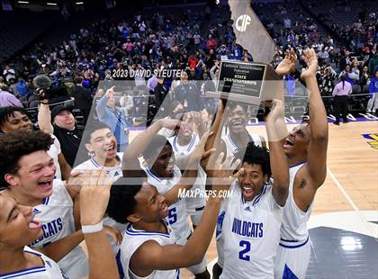 Thumbnail 3 in Buena vs. Oakland (CIF State D3 Final) photogallery.