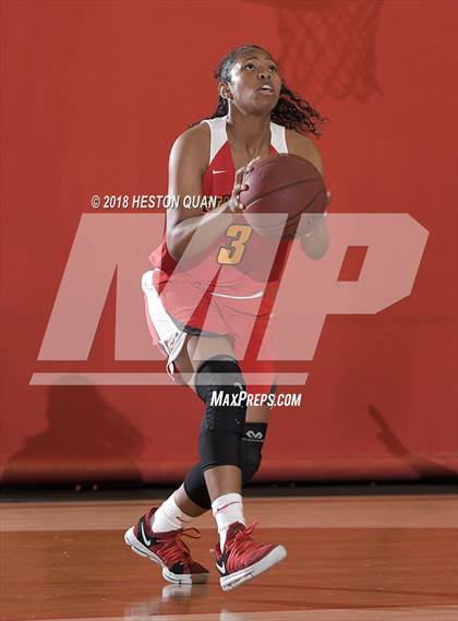 Thumbnail 3 in Etiwanda vs. Sierra Canyon (Matt Denning Hoops Classic) photogallery.
