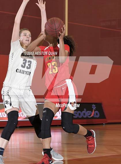 Thumbnail 3 in Etiwanda vs. Sierra Canyon (Matt Denning Hoops Classic) photogallery.