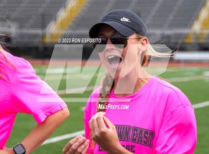 Thumbnail 2 in Smithtown East vs Commack photogallery.