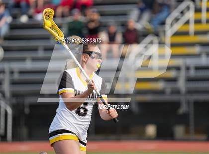 Thumbnail 3 in Smithtown East vs Commack photogallery.