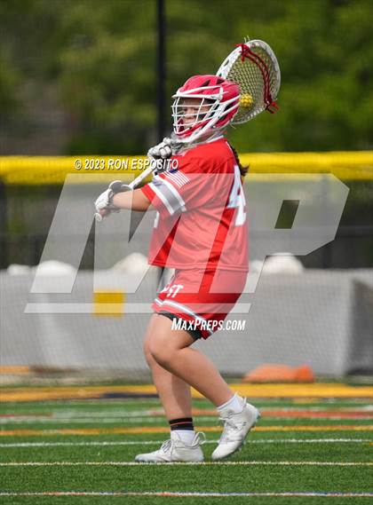 Thumbnail 3 in Smithtown East vs Commack photogallery.