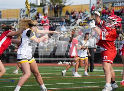 Thumbnail 2 in Smithtown East vs Commack photogallery.