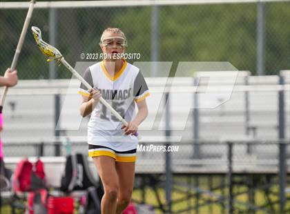 Thumbnail 2 in Smithtown East vs Commack photogallery.