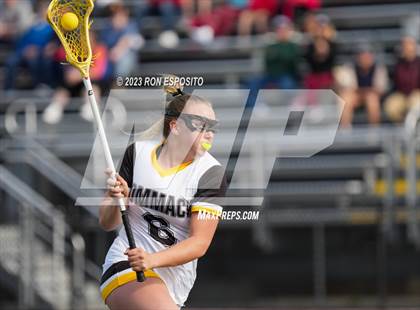 Thumbnail 2 in Smithtown East vs Commack photogallery.