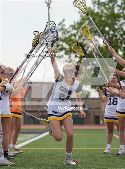 Thumbnail 2 in Smithtown East vs Commack photogallery.