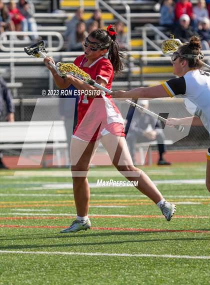 Thumbnail 2 in Smithtown East vs Commack photogallery.