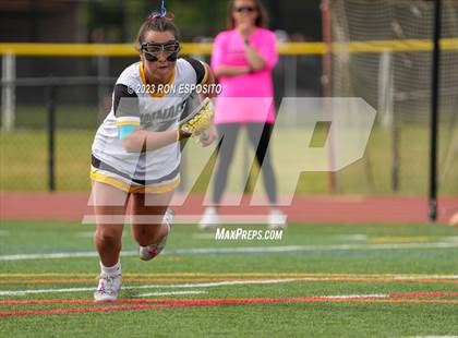 Thumbnail 1 in Smithtown East vs Commack photogallery.