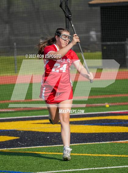 Thumbnail 3 in Smithtown East vs Commack photogallery.