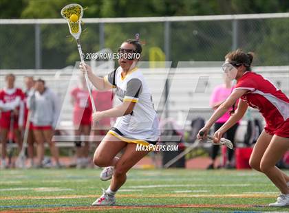 Thumbnail 1 in Smithtown East vs Commack photogallery.