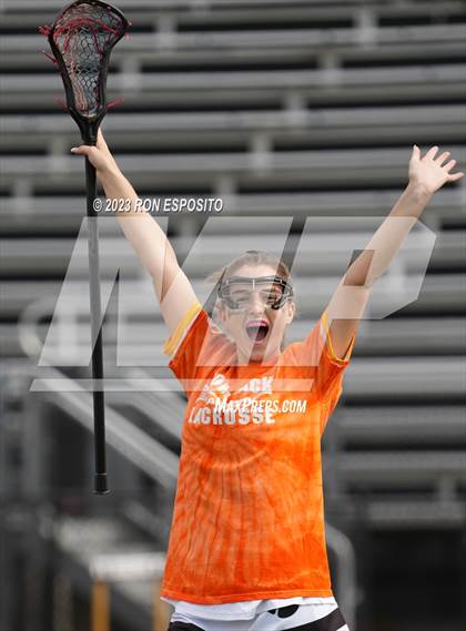 Thumbnail 1 in Smithtown East vs Commack photogallery.