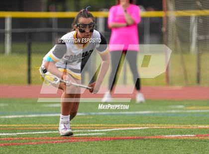 Thumbnail 3 in Smithtown East vs Commack photogallery.