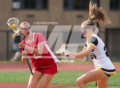 Thumbnail 3 in Smithtown East vs Commack photogallery.