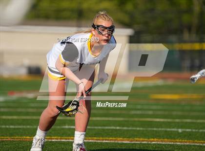 Thumbnail 2 in Smithtown East vs Commack photogallery.
