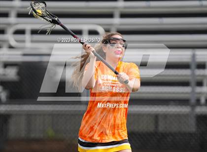 Thumbnail 3 in Smithtown East vs Commack photogallery.