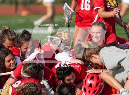 Thumbnail 2 in Smithtown East vs Commack photogallery.