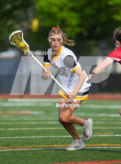 Thumbnail 1 in Smithtown East vs Commack photogallery.
