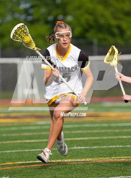 Thumbnail 3 in Smithtown East vs Commack photogallery.